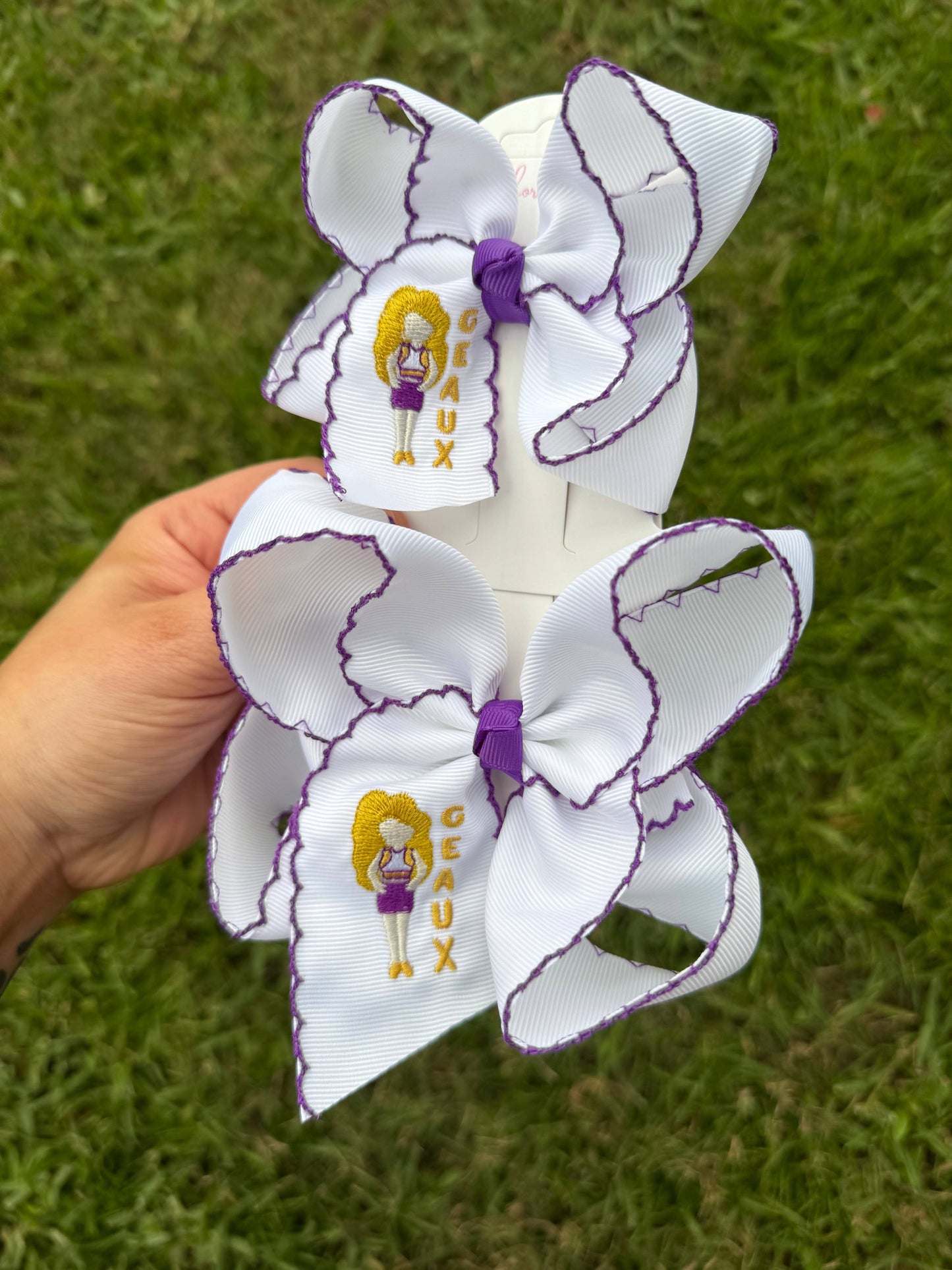 GEAUX Game Day Girl Embroidered Bow / 5.5 inch