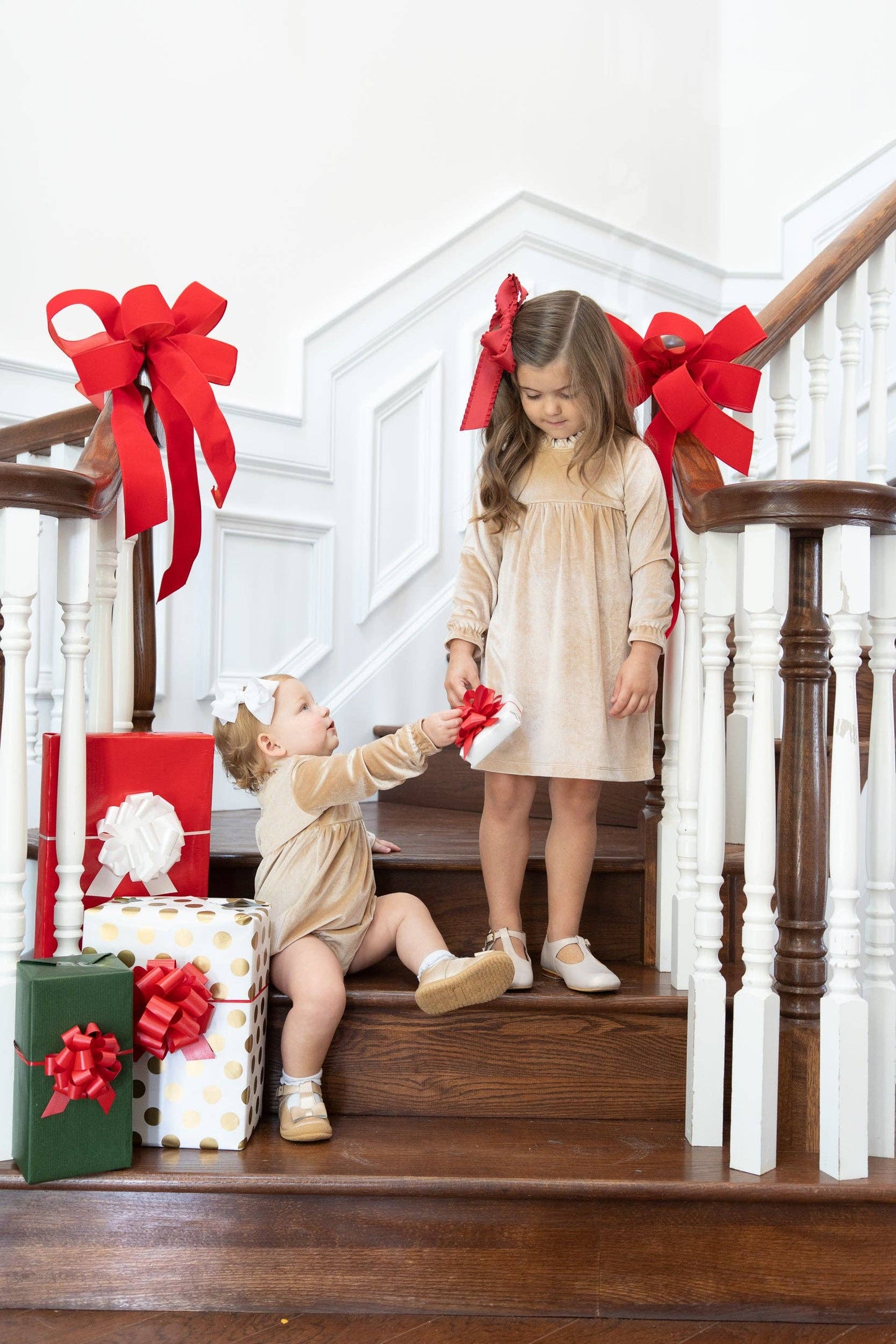 Hannah Champagne Velvet Bubble