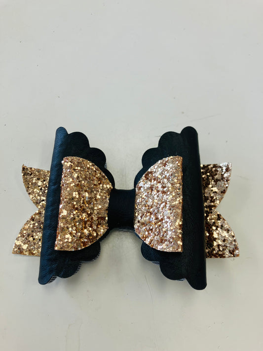 Medium black and gold sparkle bow