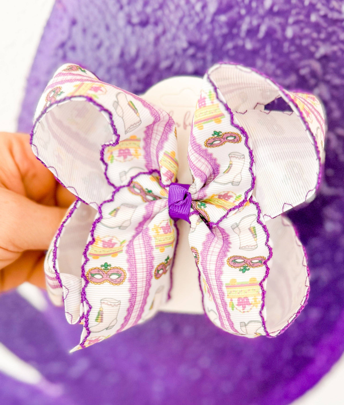 Parade Route Moonstitch Bow 5.5 in