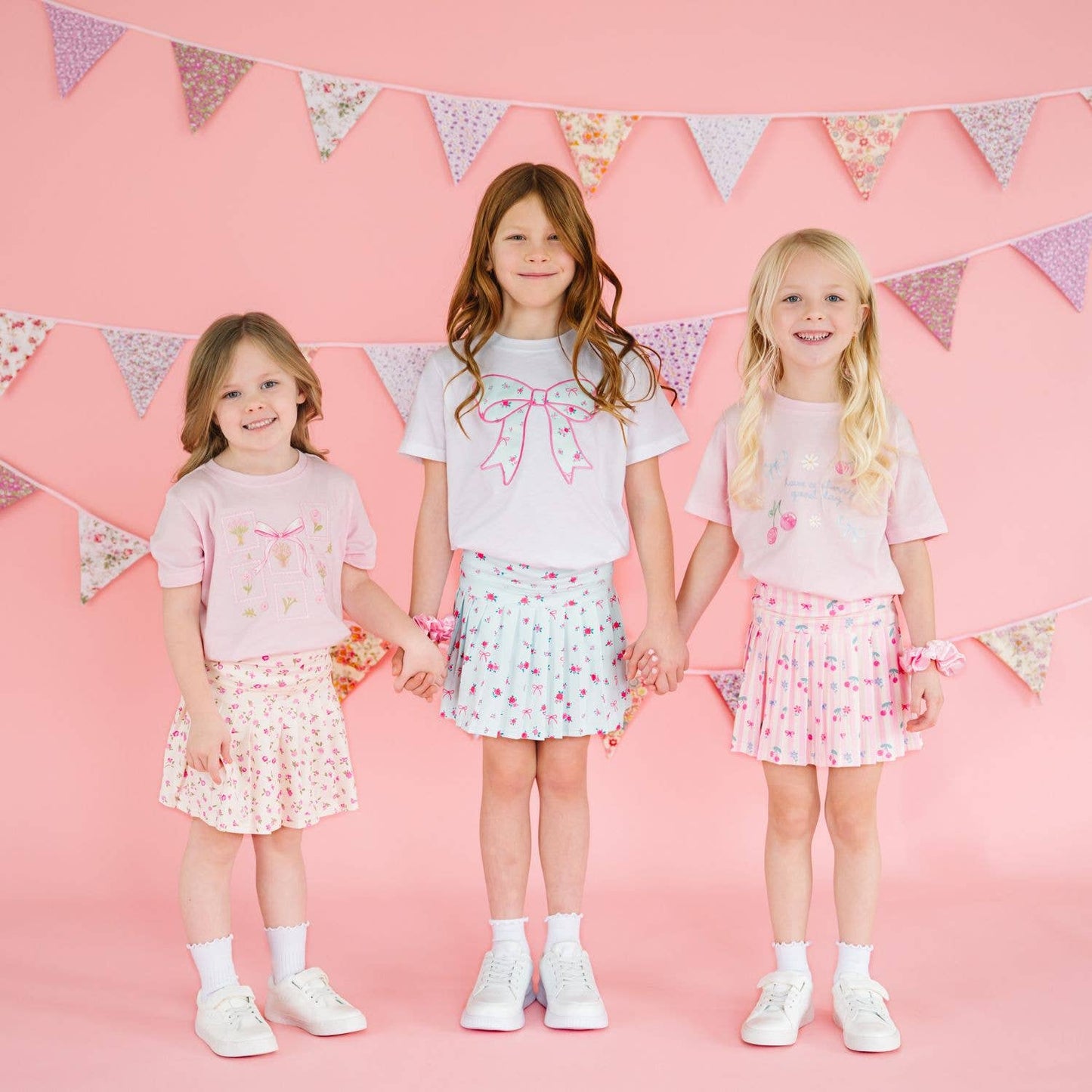 Sky Blue Floral Bow Patch Short Sleeve T-Shirt