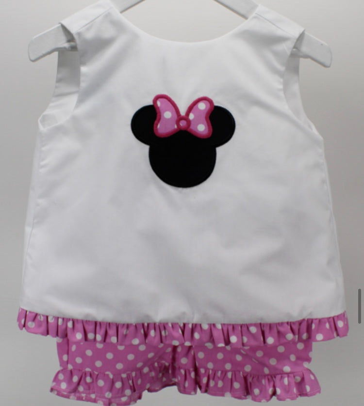 pink polka dot Minnie Mouse shortset