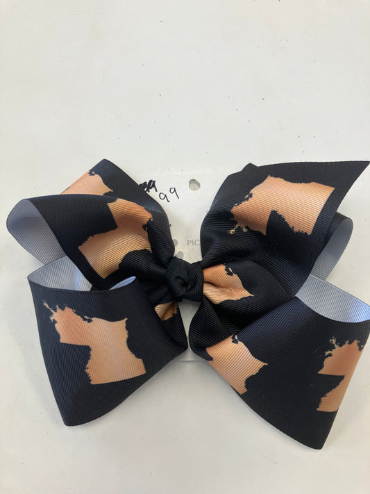 Black and gold La state bow