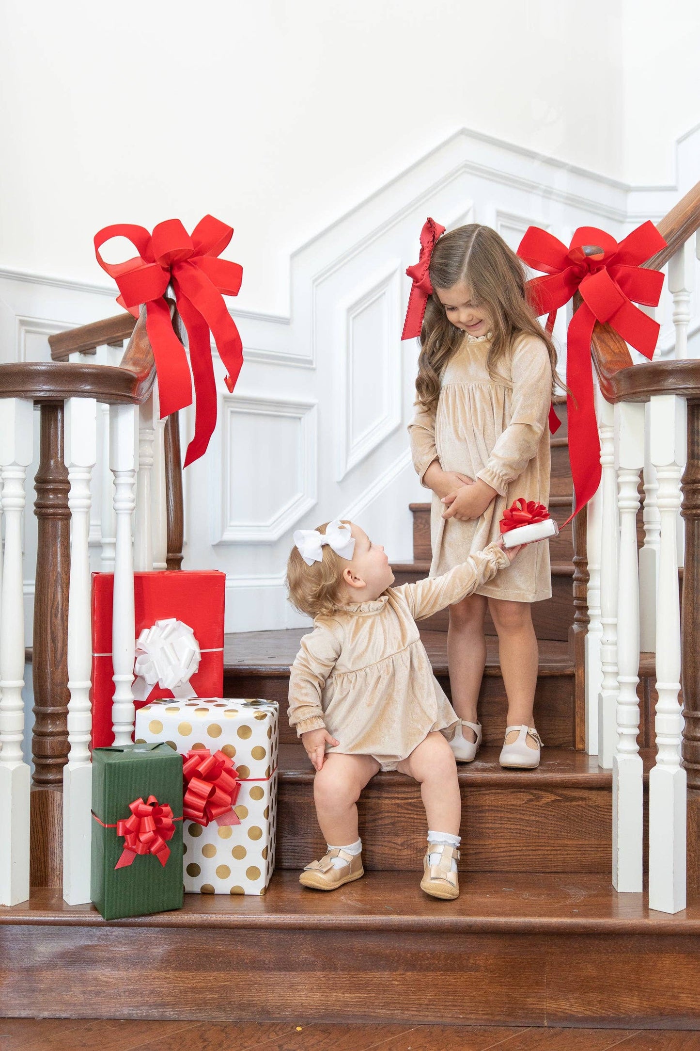 Hannah Champagne Velvet Bubble