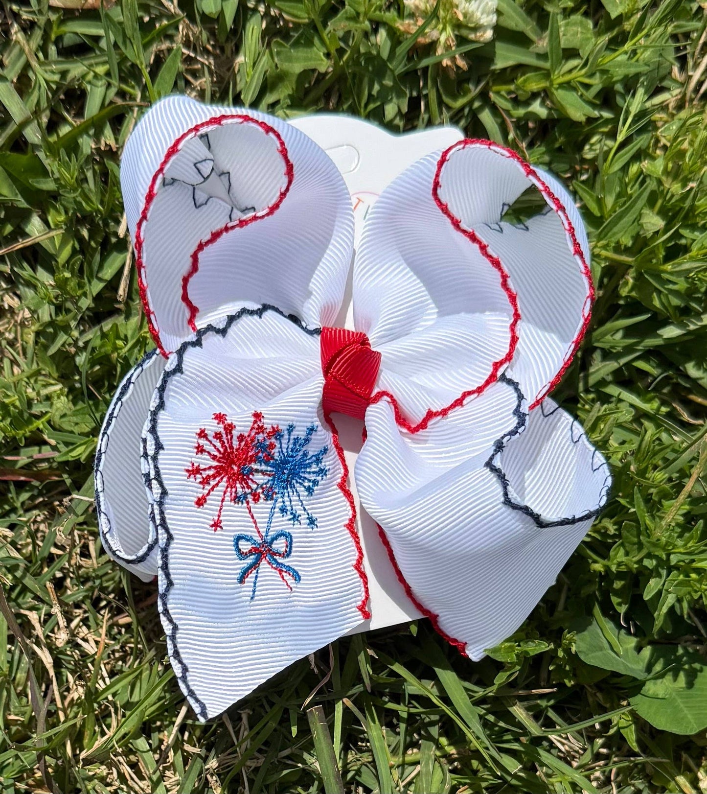 Sparkler Embroidered Moonstitch Bow: 6 inch